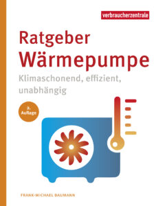 Das Foto zeigt die Titelseite des Ratgebers "Wärmepumpe" der Verbraucherzentrale